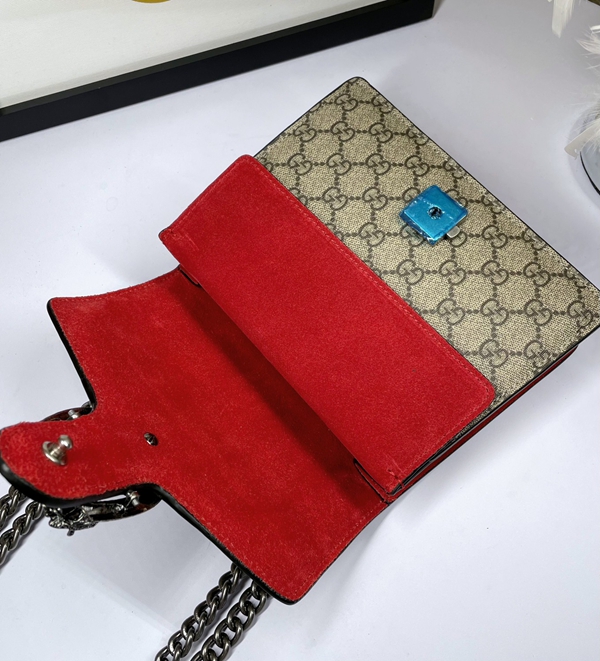 激安グッチバッグコピー角部分ディテール